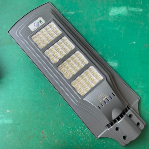 High-Power Solar Street Light  (200W–400W) – Reliable Outdoor Lighting, Zero Energy Cost